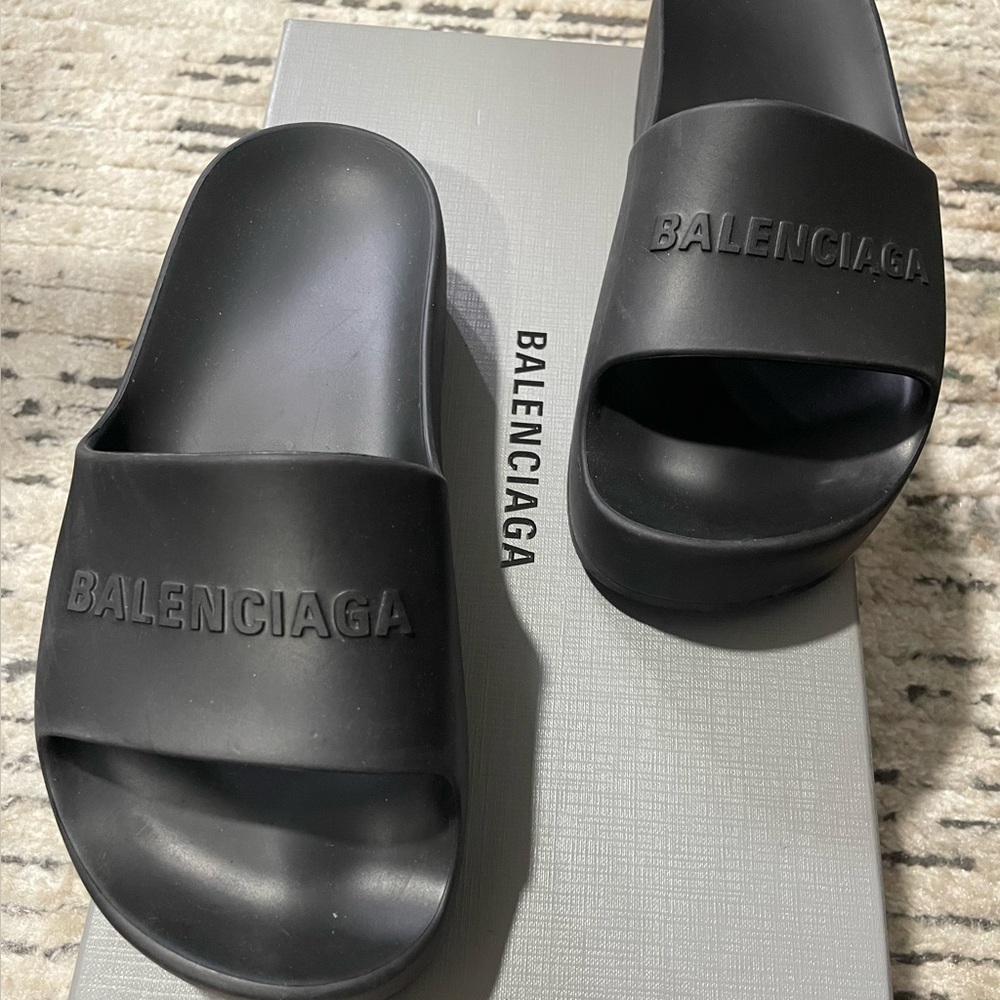 BALENCIAGA Chunky Rubber Slides